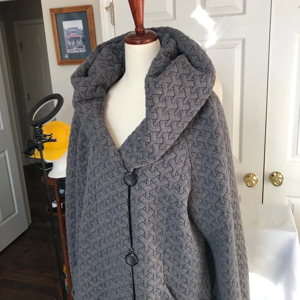 Gallery Charcoal Patterned Knit Hooded Coat - Picture 3 of 12